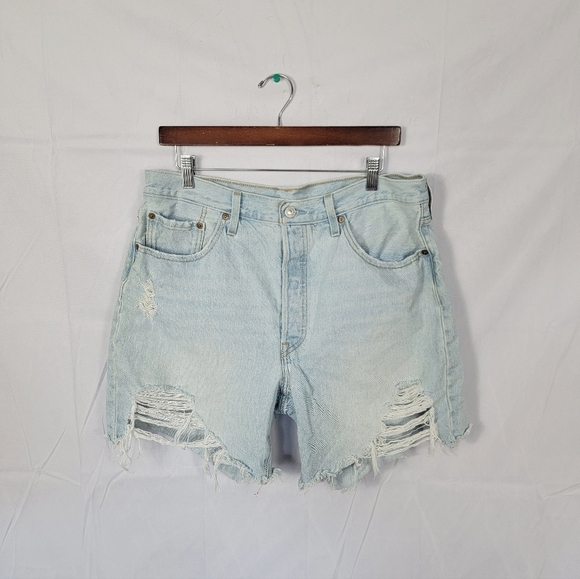 Levis Waist Size 33 Distressed Light Blue Denim Shorts - Picture 1 of 6